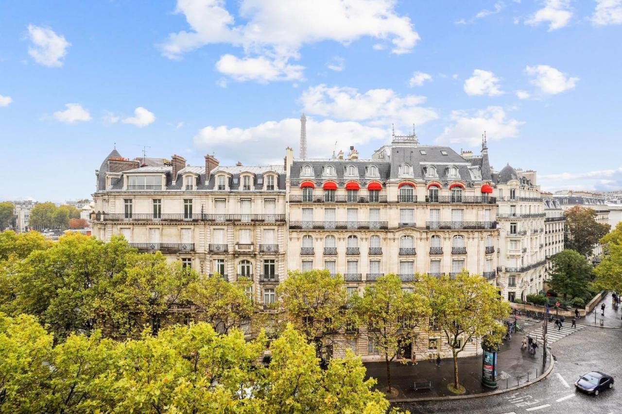 Magnificent Luxury Penthouse Apartment In A Prestigious Neighborhood Of Paris With A Eiffel Tower View From Balcony Short Walk To Palais Galliera And Avenue Montaigne Fashion Stores Екстер'єр фото