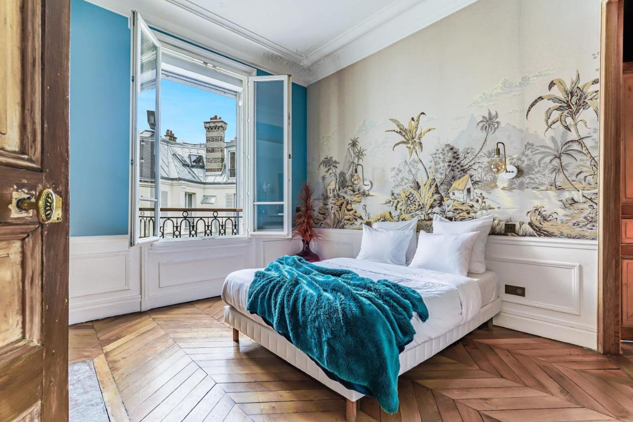 Magnificent Luxury Penthouse Apartment In A Prestigious Neighborhood Of Paris With A Eiffel Tower View From Balcony Short Walk To Palais Galliera And Avenue Montaigne Fashion Stores Екстер'єр фото